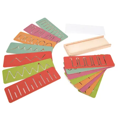 Set de 15 șabloane colorate din lemn pentru pre-scriere