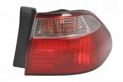 Stop tripla lampa spate dreapta ( exterior , Semnalizator alb, culoare sticla: rosu) HONDA ACCORD LIMUZINA 1998-2003