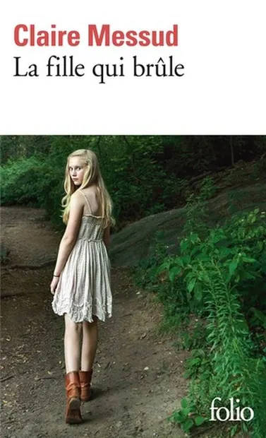 La fille qui brule