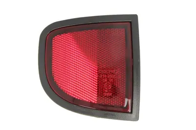 Reflector Stanga potrivit MITSUBISHI L200 / TRITON 2005-2015