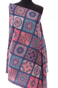 Esarfa casmir dreptunghiulara cu patrate modele marocane in nuante de albastru-fucsia