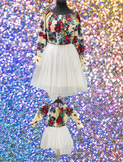 Rochita fetite stilizata traditional cu tulle 2