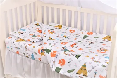 Set complet 7 piese lenjerie si aparatori patut 120x60 cm din bumbac model animalute