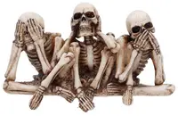 Statuetă Nemesis Now Adult: Humor - Three Wise Corpses, 13.5 cm