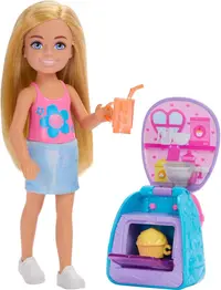 Set de joacă Barbie Family & Friends - Club Chelsea, rucsac pentru copt cupcake