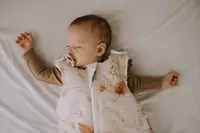Sac de dormit din bumbac 0-24 luni Grow with me Boho Sand Sleepee 2,5 tog