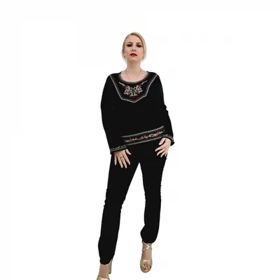 Bluza neagra cu broderie - Cati 3