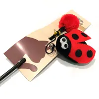 Jucarie pentru pisici undita Beeztees Buburuza 40 cm