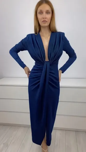 Rochie eleganta de culoare albastra cu sli pe picior
