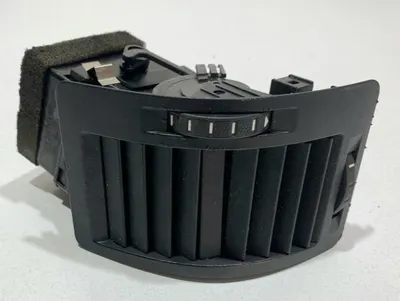 Grila ventilatie stanga fata 1Z0819701 Skoda Octavia 2 facelift (2008-2013)