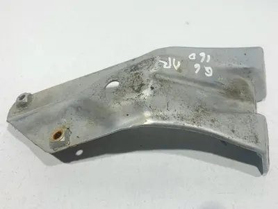 Suport aripa dreapta fata 5K6821138 Volkswagen Golf 6 (2008-2013)
