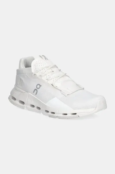 On sneakers CLOUDNOVA 2