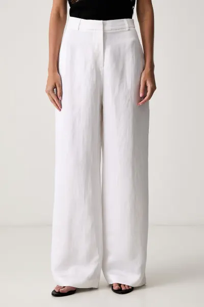 Le Privé pantaloni regular pentru femei cu in FRANCOISE TROUSERS BLANC