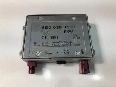 Amplificator antena 8e0035456b Audi Q7 (2006-2010) [4L]