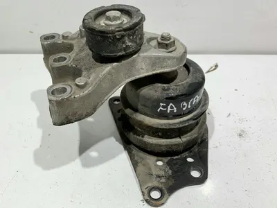 Suport cu tampon motor 6R0199167AG Skoda Fabia 2 facelift (2010-2014) 1.2 tsi CBZA