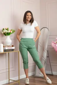 Pantaloni dama 3 4 Jenny verde salvie cu talie elastica si fermoare decorative