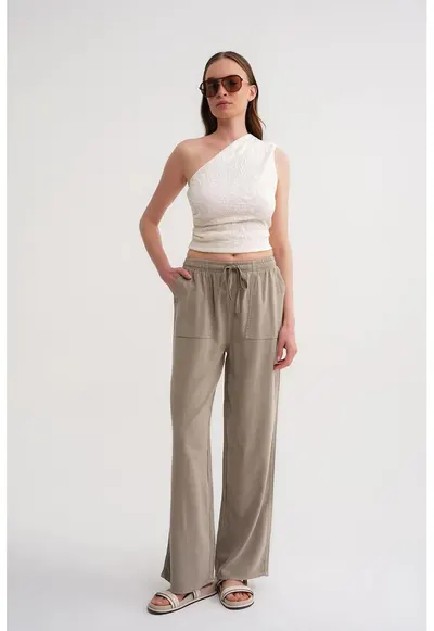 Pantaloni dama - talie elastica - croiala dreapta - maro camel - textil