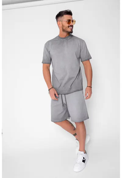 Set Urban tricou si pantalon scurt cu efect prespalat Grey 21582 - Gri