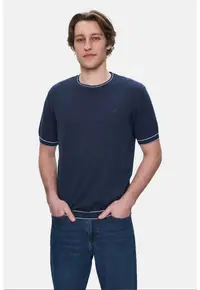Tricou regular fit cu decolteu la baza gatului Fared - Bleumarin