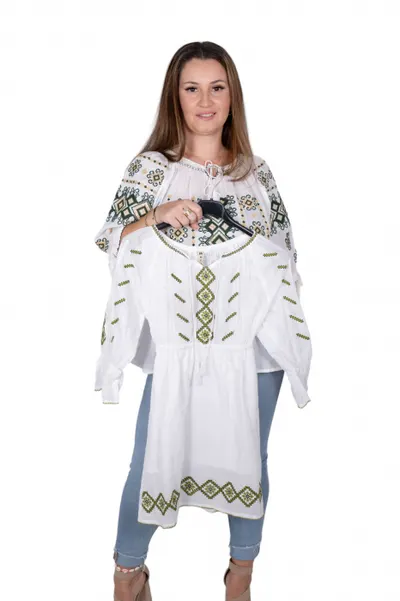 Rochie traditionala fetite Daiana 4