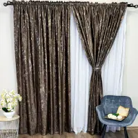 Draperie Catifea CRETA cu insertii aurii, Maro - V44, 140cm latime x 260cm inaltime, cu tiv lat pt bara