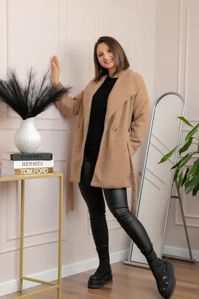 Palton scurt din stofa boucle cu cordon Danielle - Camel