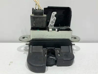 Broasca capota spate 5M0827505E Volkswagen Golf 6 plus (2009-2014)