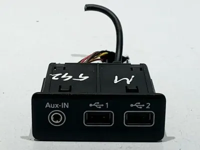 Priza usb / aux 280231941R Renault Megane 4 facelift (2020-2024)