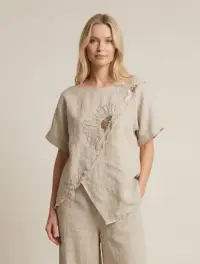 Bluza din in bej cu paiete si broderie, croi lejer asimetric, stil elegant natural