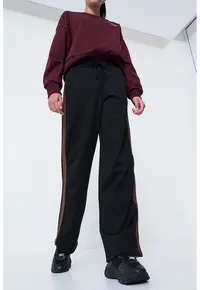 Pantaloni de trening cu insertii contrastante - Alb fildes/Negru