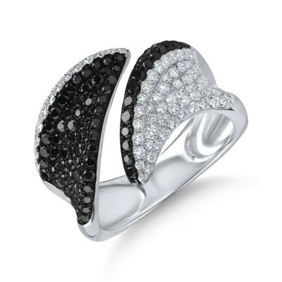 Inel din aur alb cu diamante transparente de 0.62ct si diamante negre de 0.8ct