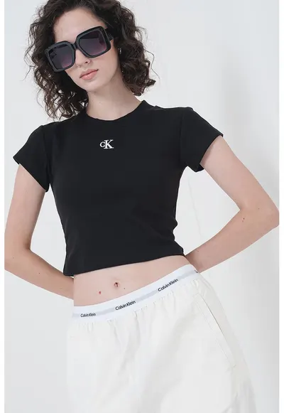 Tricou crop cu decolteu la baza gatului - Negru