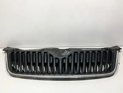 Grila centrala radiator (cu defect) 5J0853668C Skoda Fabia 2 facelift (2010-2014)