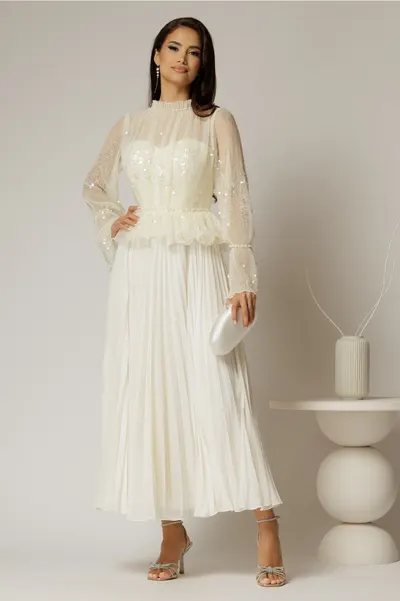 Rochie midi ivoar de seara din voal plisat cu perle si paiete