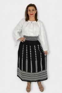 Fusta stilizata cu motive traditionale Gianina 3