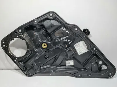 Macara geam electric dreapta spate 5N0839730R Volkswagen Tiguan facelift (2011-2015)