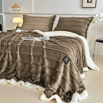 Patura CoCoLiNo cu blanita Sherpa, 200x230cm, cu Fermoar, cu 2 fete de perna 50x70cm, Jojo Home, Dungi, Maro