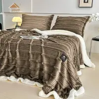 Patura CoCoLiNo cu blanita Sherpa, 200x230cm, cu Fermoar, cu 2 fete de perna 50x70cm, Jojo Home, Dungi, Maro