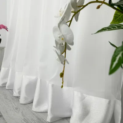 Perdea Dianne din Matase cu Banda Satinata, Alb, 140cm latime x 260cm inaltime, cu rejansa pt bara