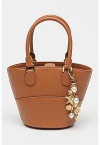 Geanta bucket din piele cu talisman - Maro scortisoara - 17 x 24 x 12 cm