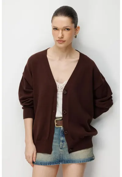 Cardigan lung tricotat - decolteu in V - inchidere cu nasturi - maro - 100% poliester - One Size