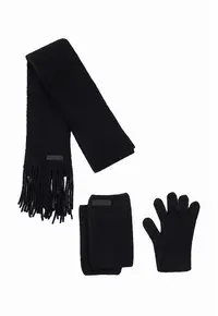 Set de manusi si fular din tricot
