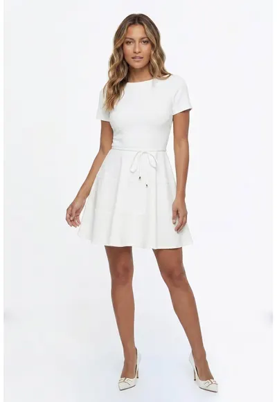 Rochie casual mini cu decolteu rotund - maneca scurta - croiala evazata si inchidere la spate - M1355 - Ecru
