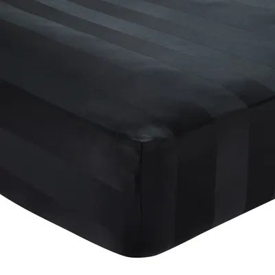 Cearceaf negru din satin cu elastic 150x200 cm So Soft Satin Stripe – Catherine Lansfield