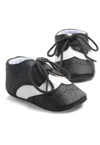 Pantofiori IDD0772-1-r1 pentru bebelusi - alb cu negru