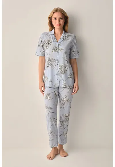 Pijama cu maneci scurte si model floral - Albastru azur/Bej deschis