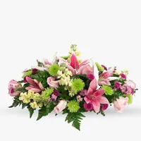 Aranjament funerar cu crini