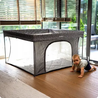 Tarc de joaca pentru copii Kidnort Snoen Light Grey, pliabil, design modern si sigur, acces mare cu fermoar actionat din exterior, husa depozitare inclusa, dimensiune 126.5 x 74.5 cm