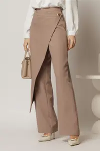 Pantaloni taupe cu aplicatie petrecuta
