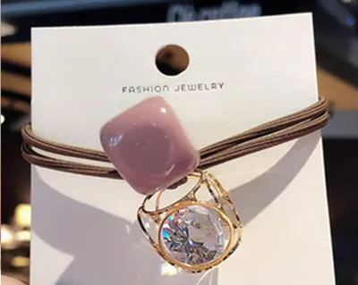 Elastic pentru Par cu Accesoriu Cub si Diamant